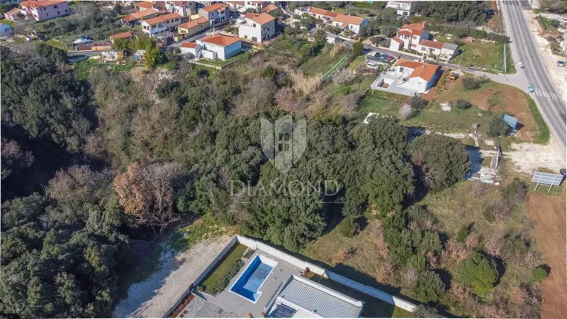 Terreno edificabile vicino alle spiagge e alla città, Pola! – 3