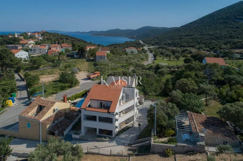 Isola di Lussino, Sv. Jakov, bellissimo appartamento di 93m2 – 2