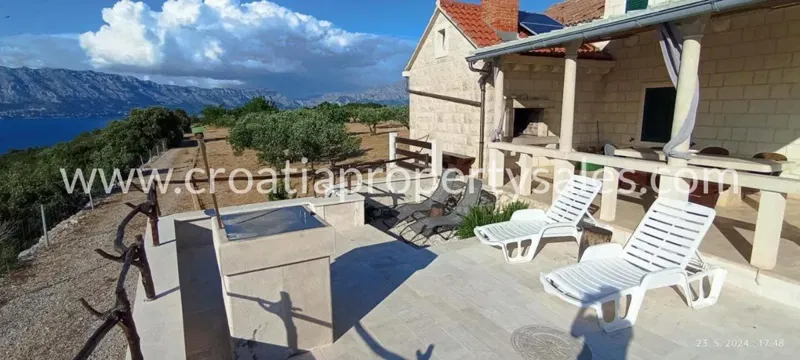 Brac, house for sale, 750.000 € – 2