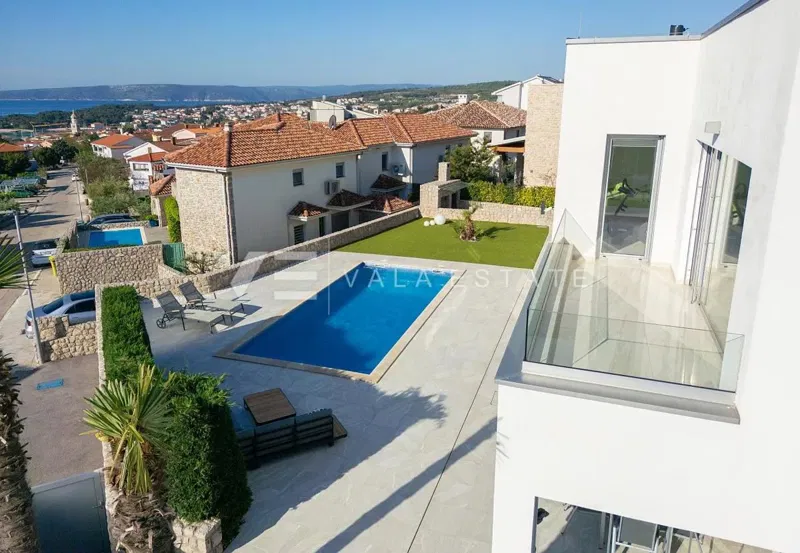 LUXURY VILLA WITH POOL AND SEA VIEW – 2