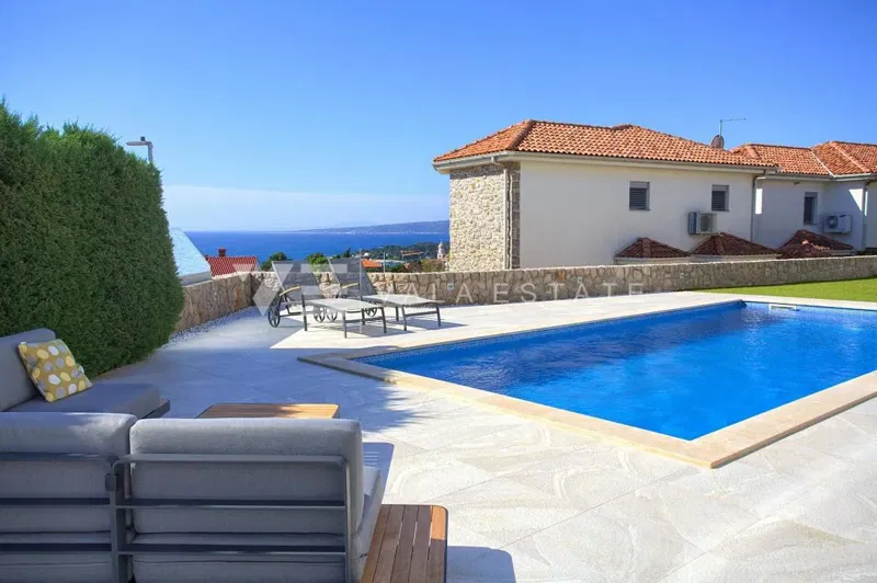 LUXURY VILLA WITH POOL AND SEA VIEW – 3