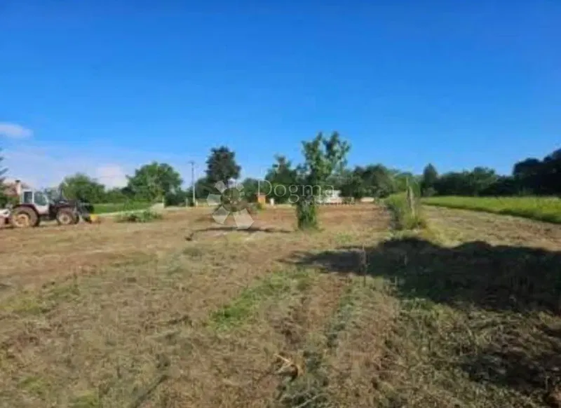 SPACIOUS BUILDING LAND - 5100 M2 – 2