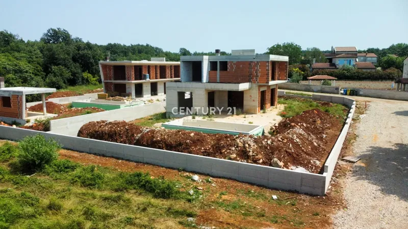 POREČ, 8 KM, MODERNA VILLETTA IN COSTRUZIONE – 3