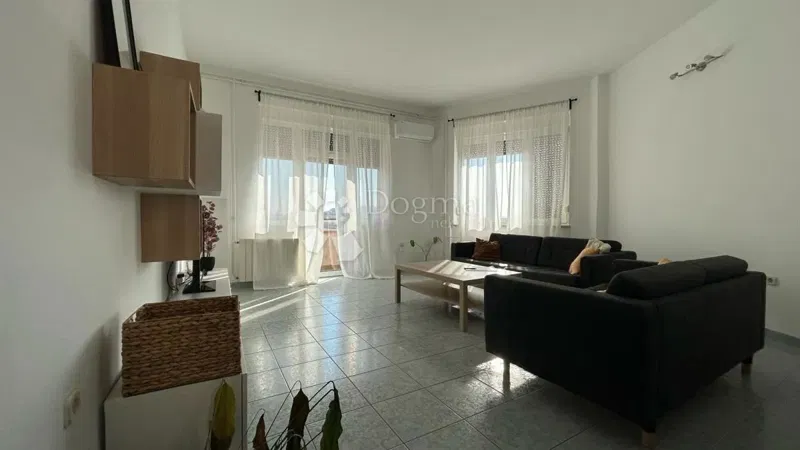 Spacious apartment in the center with panoramic city views! – 2