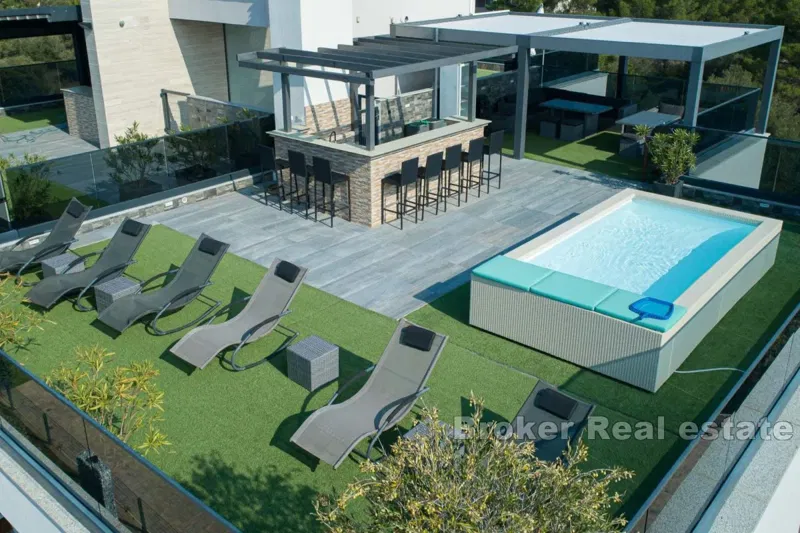 Penthouse with a sea view – 2