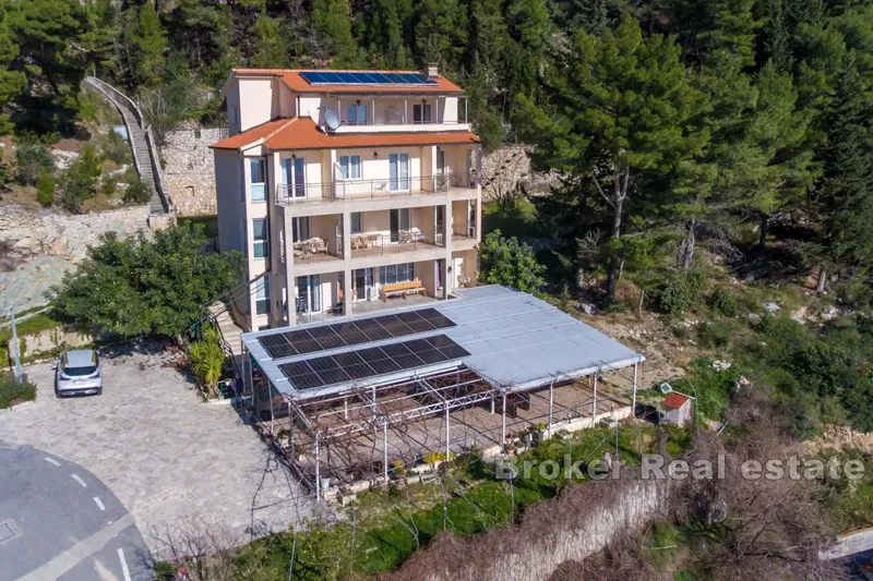 Detached house with 20 rooms and a restaurant – 2
