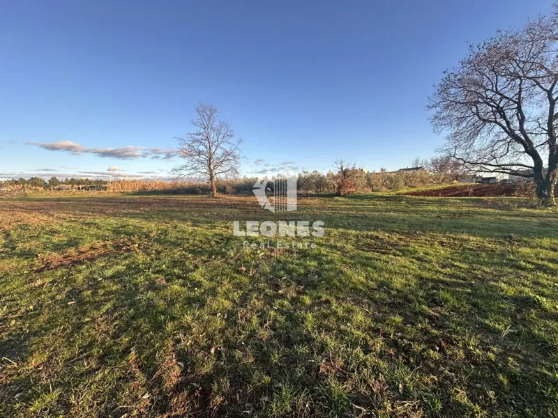 Building land in Novigrad in a prime location – 2