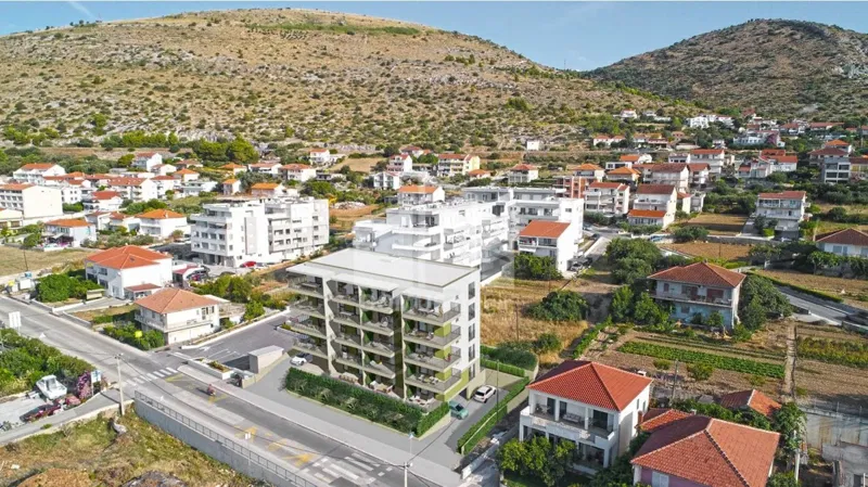 SEGET DONJI** Two-room apartment on the third floor, 63 m2, 200m from the sea, S15 – 2