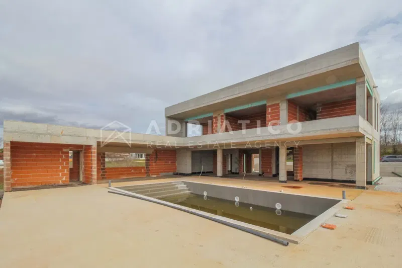 Poreč, Kaštelir, Spacious villa with a view and a large garden – 2