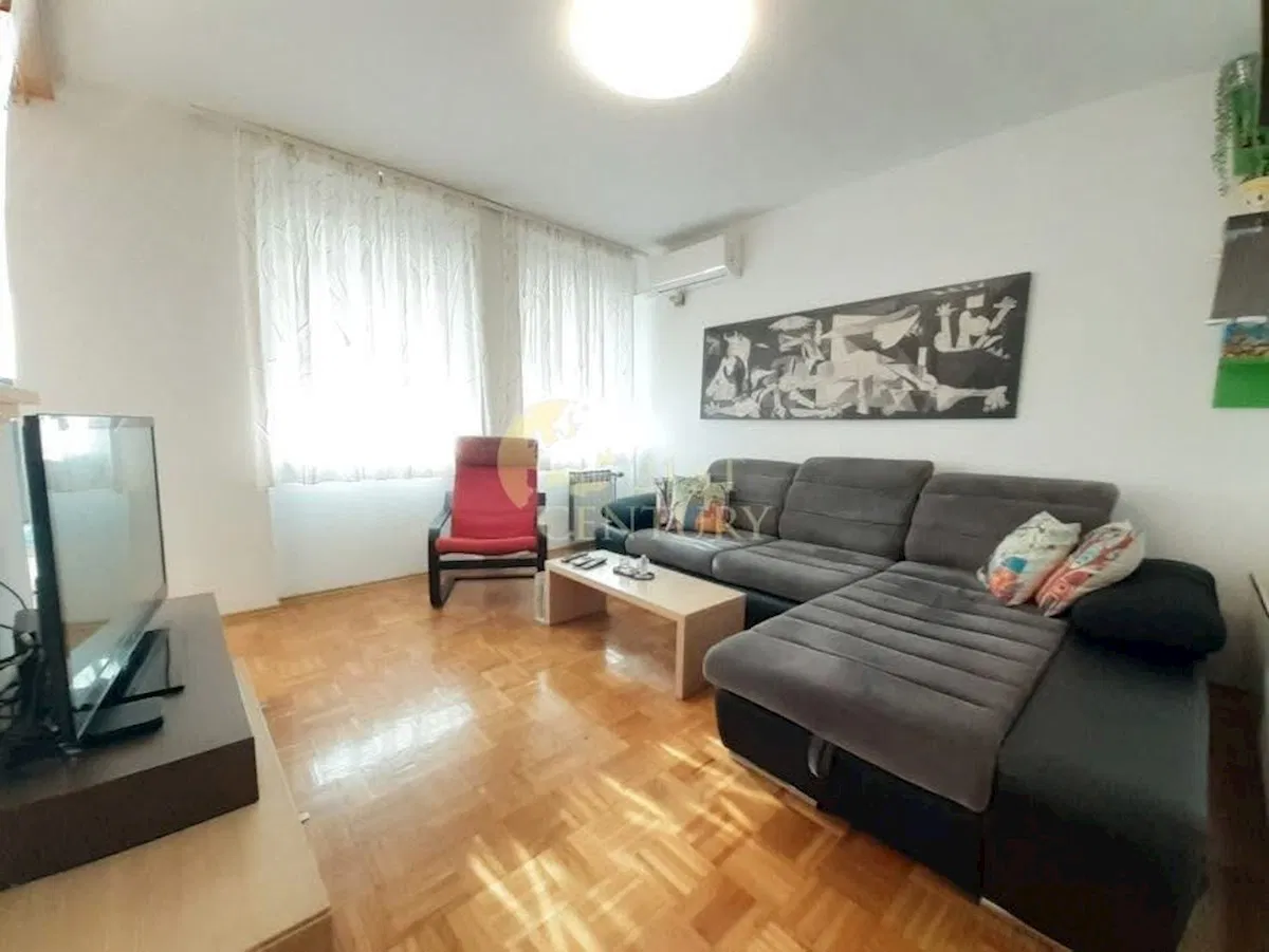 ***Dvosoban stan 75m2, Žnjan- DUGOROČNO***