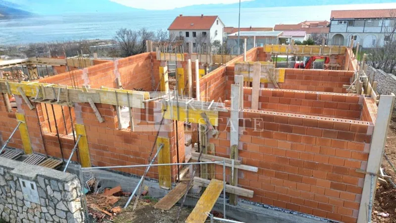 POVILE - stanovanje v novi stavbi 250 metrov od morja – 2