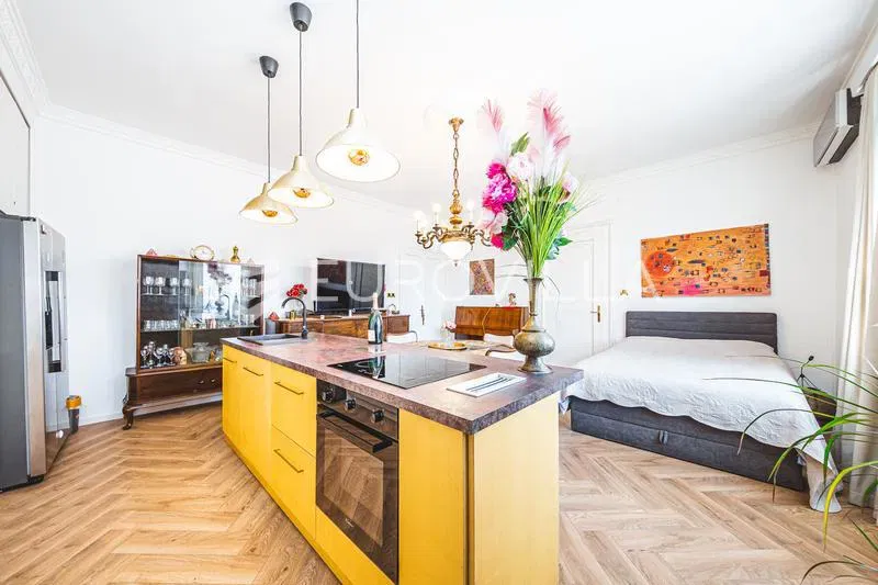 Zagreb, Donji grad, Luxurious and elegant two-room apartment 100 m² with a view of a beautiful park – 3