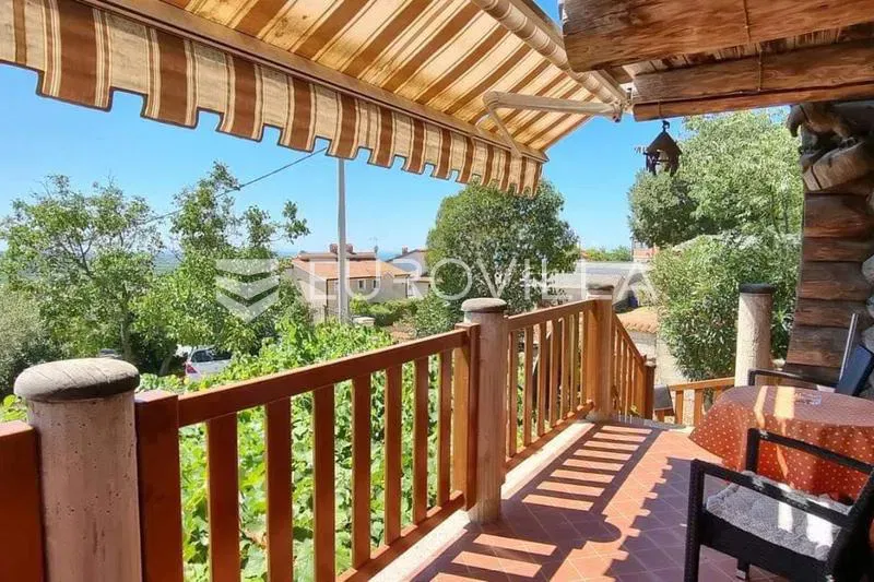 Istria, Kaštelir – Charming Wooden House 117m2 with a Sea View – 3