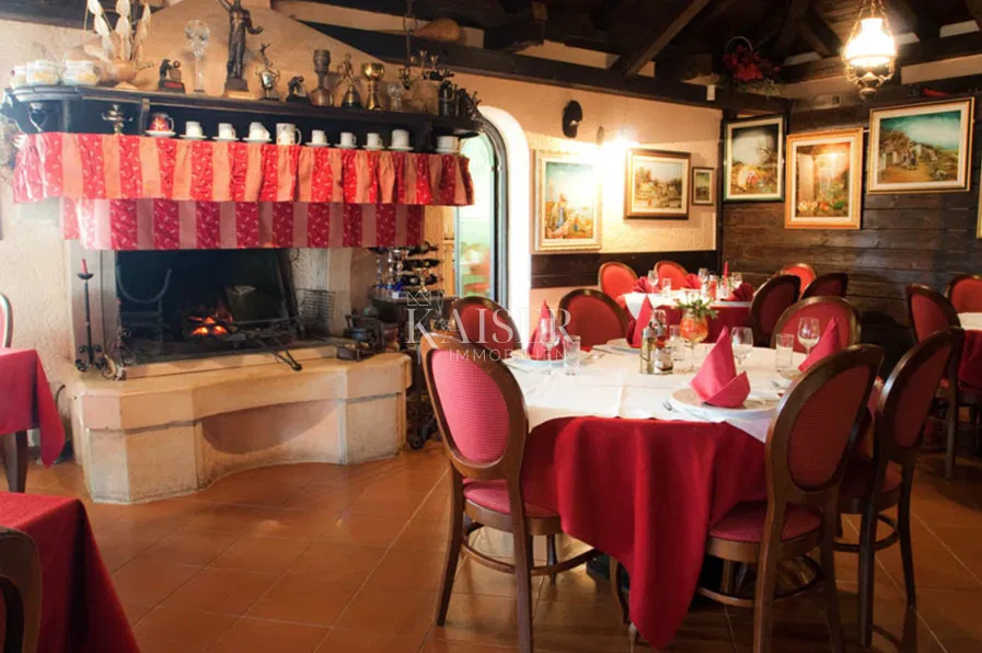 Istria, Cittanova - hotel 14 camere, con ristorante e piscina, a 300 metri dal mare