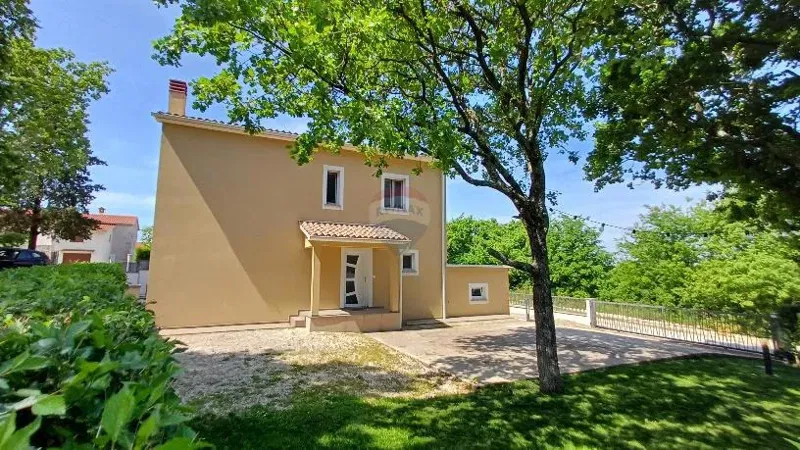 Casa Boškari, Svetvinčenat, 220m2 – 2