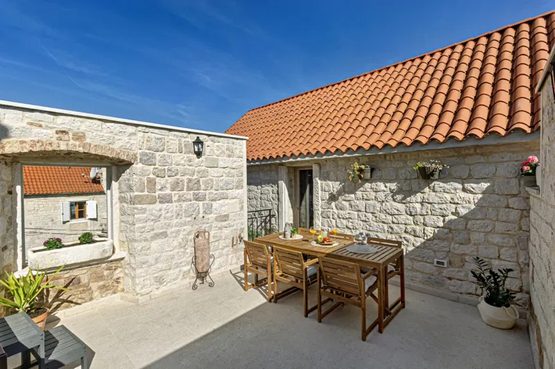 Dom Trogir – 3