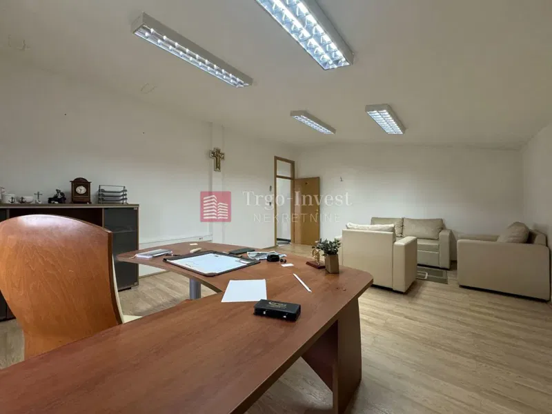 Commerciale Bjeliš, Slavonski Brod, 516m2