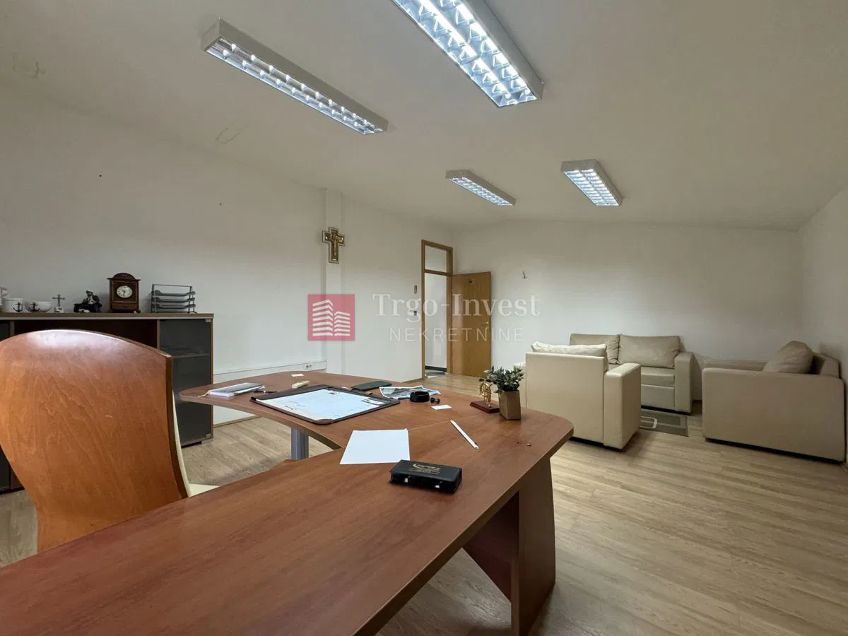 Commerciale Bjeliš, Slavonski Brod, 516m2