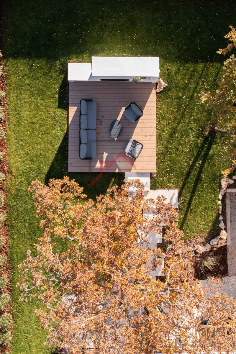 A beautiful designer modern villa in a quiet location – 3