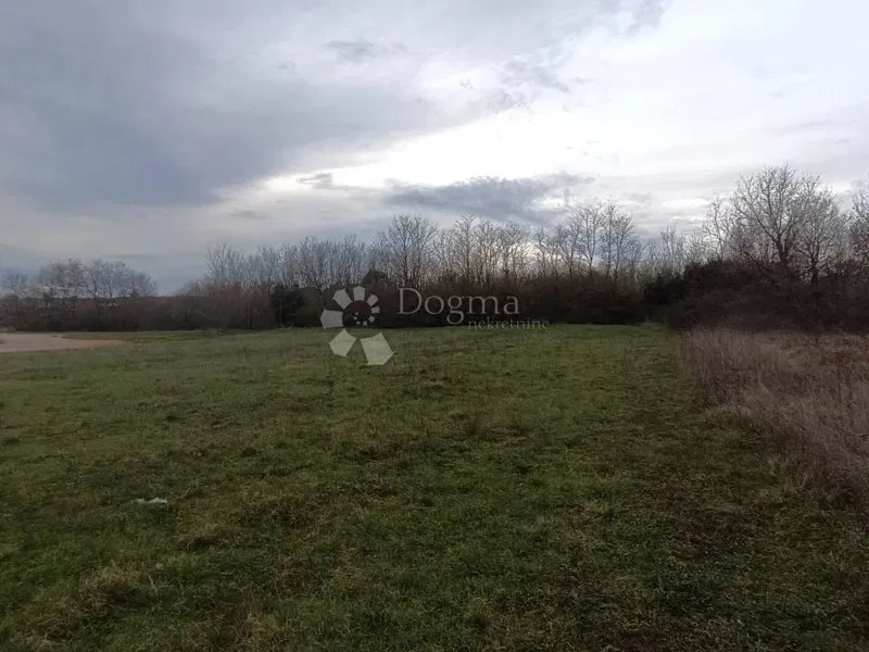 OPPORTUNITY!! LAND FOR RESIDENTIAL BUILDING -Marčana – 2