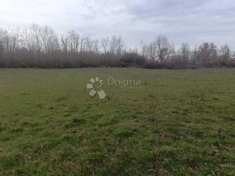 OPPORTUNITY!! LAND FOR RESIDENTIAL BUILDING -Marčana – 3