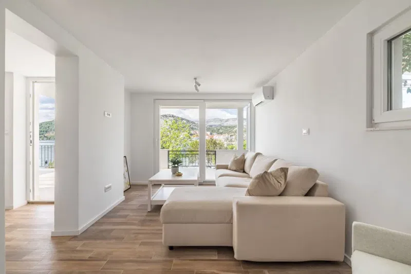 Apartment house first row to the sea – 2