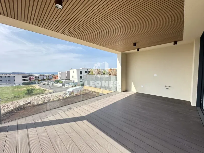 Luxurious apartment on the first floor with a beautiful sea view in a new building with an elevator in Novigrad – 2
