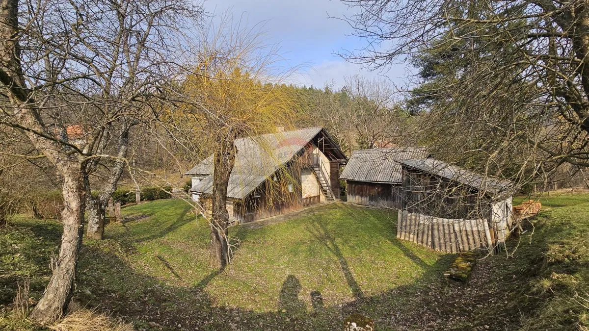 Kuća, Gorski kotar, Brod Moravice, 97m2