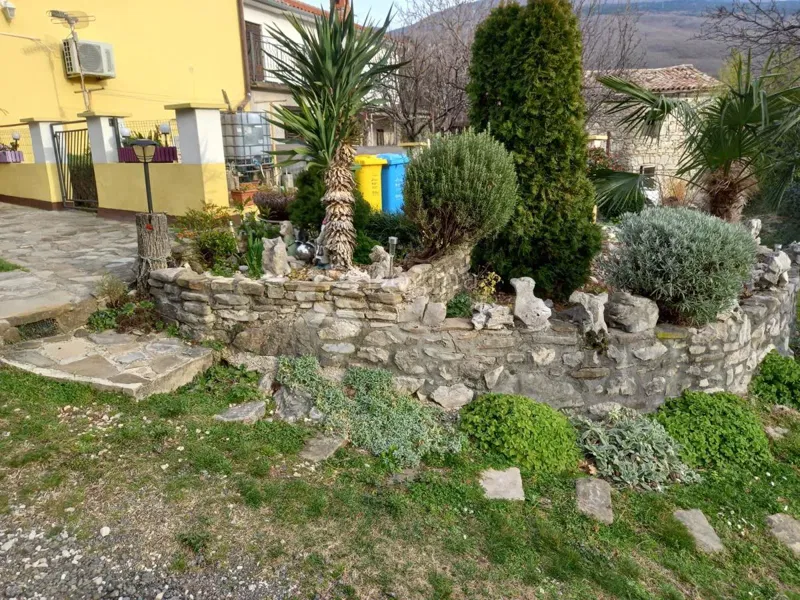 Istra, Lupoglav, Vranja, dvojna kuća