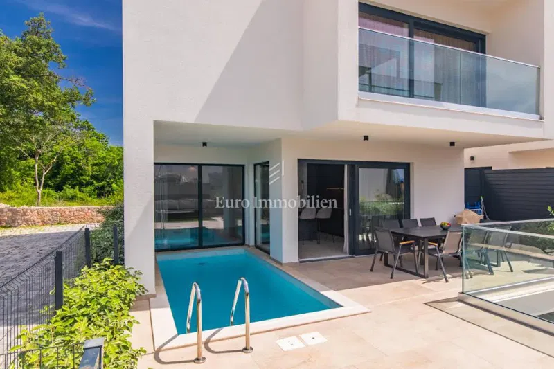Apartment with pool and garden – 2