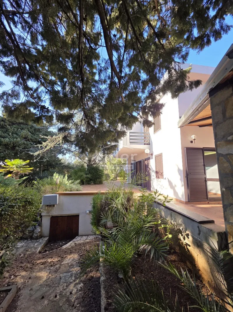 NOVALJA – GAJ samostojeća kuća u mediteranskoj oazi, 2 red od mora – 2