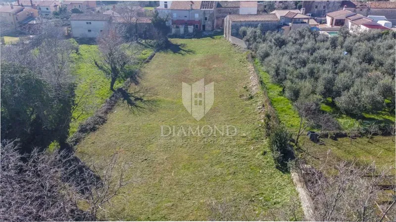 Terreno edificabile con edificabilità registrata a Valtura! – 2
