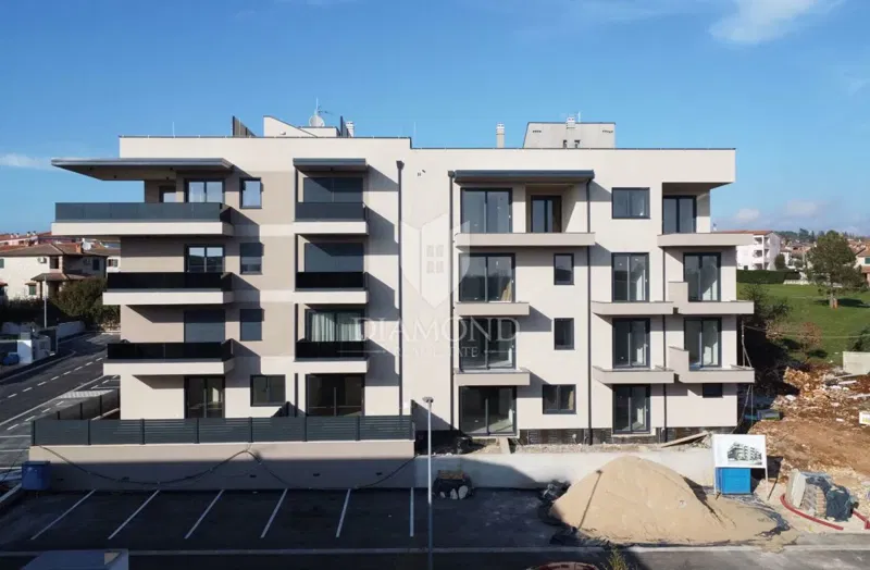 Parenzo, dintorni, appartamento familiare al secondo piano non lontano dal mare! – 2