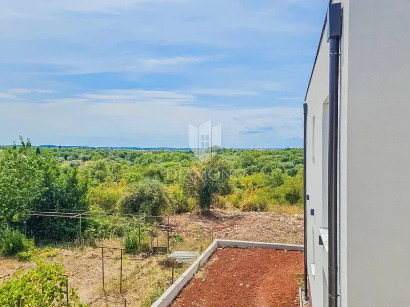 Umago! Appartamento al 1° piano con terrazza sul tetto! – 3