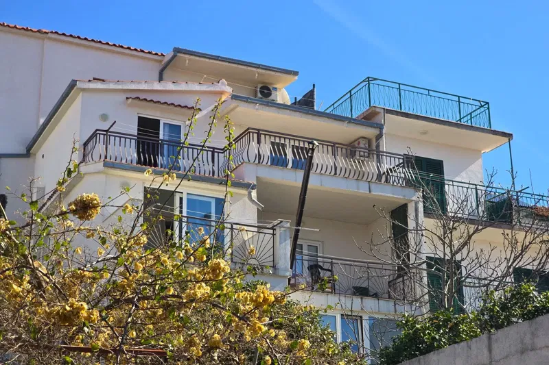 Apartment house with sea view – 3