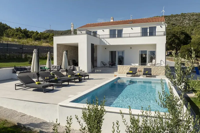 Modern villa with a pool – 2