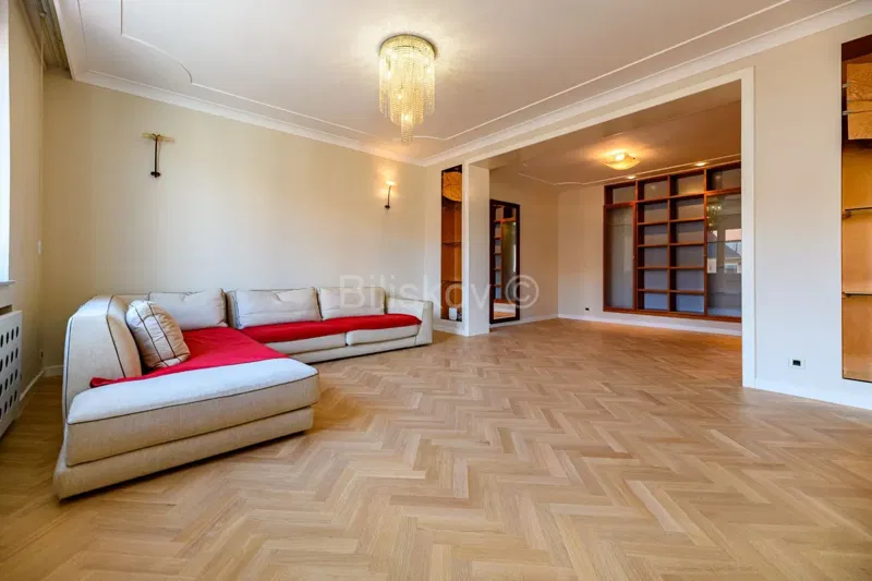 Rent, Zagreb, four-room apartment, Ban Jelačić Square – 3