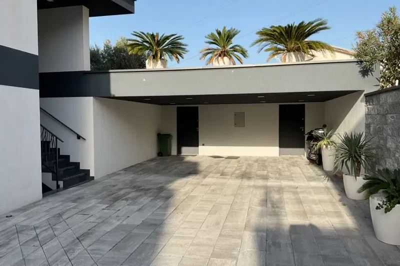 Villa moderna con vista mare – 2