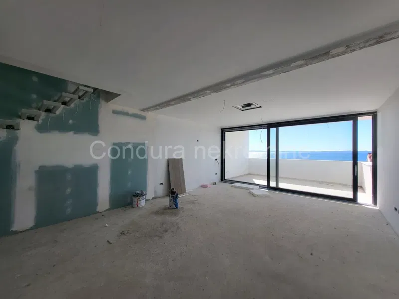 PRIVLAKA - 3-bedroom apartment with roof terrace, 100 m from the sea – 2