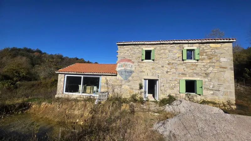 Istria, Belaj – Stone house with large garden near the castle – 3
