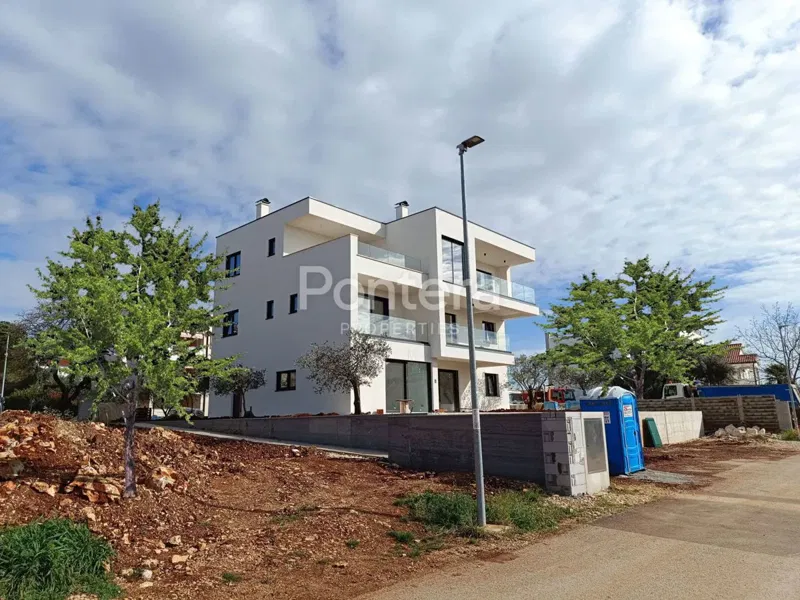 ISTRA, POREČ Kiváló lakás kerttel, 800 m-re a tengertől – 3
