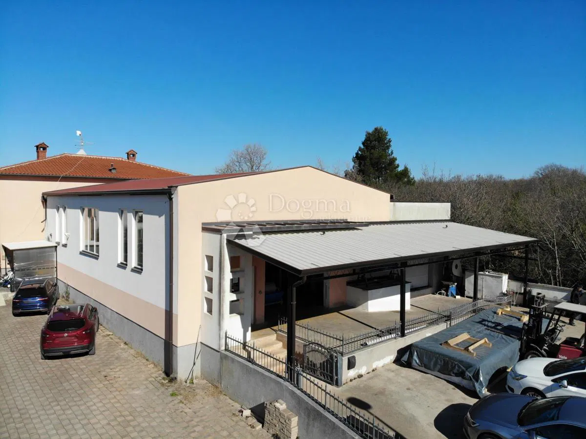 Коммерческая Umag, 280m2