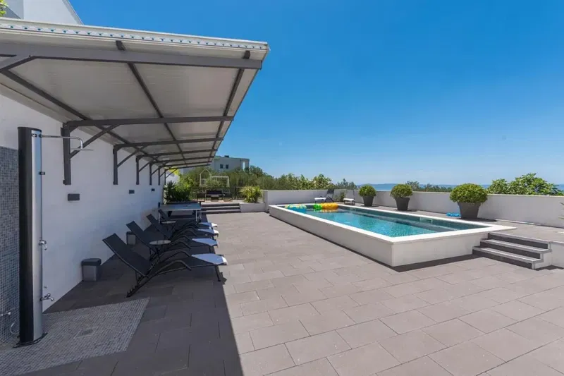Beautiful villa with a panoramic sea view – 2