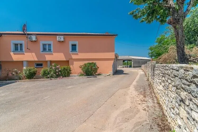 Casa Tinjan – 2