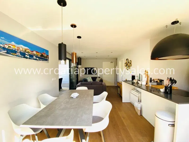 Brac, apartment for sale, 490.000 € – 2
