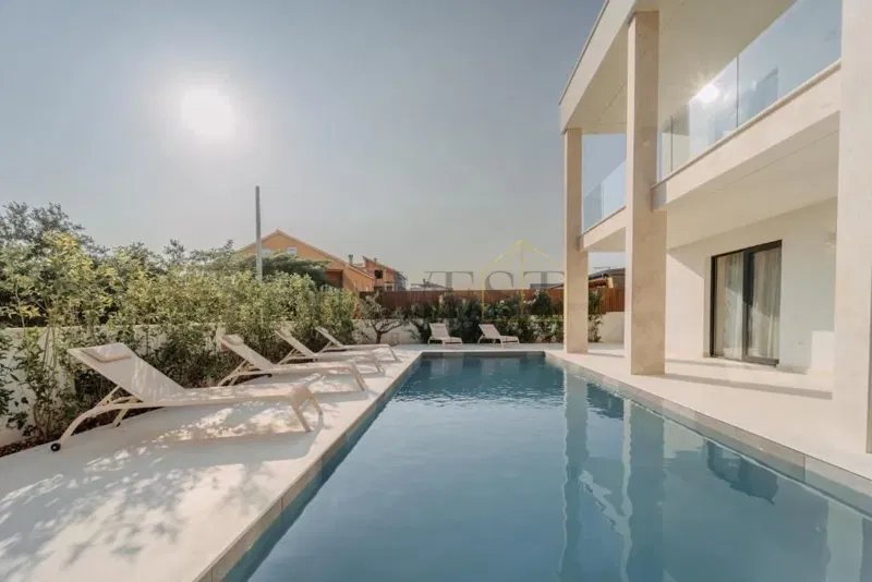 TURANJ, BEAUTIFUL VILLA WITH SEA VIEW – 2