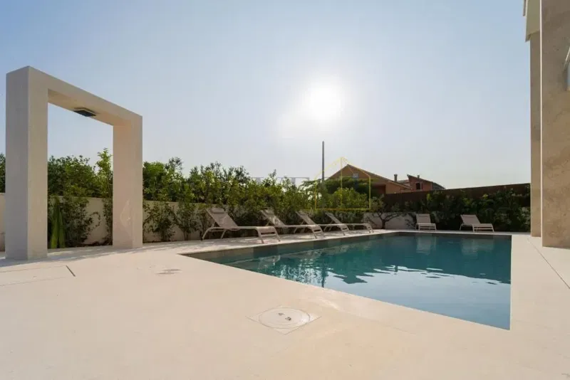 TURANJ, BEAUTIFUL VILLA WITH SEA VIEW – 3