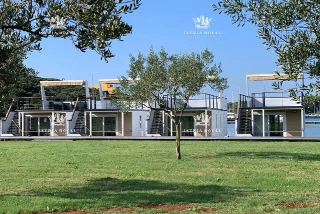 Istra, Pula, casa galleggiante sul mare 84m2 – 2