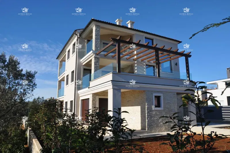 Istria, Fažana, casa con vista su Brijuni. – 2