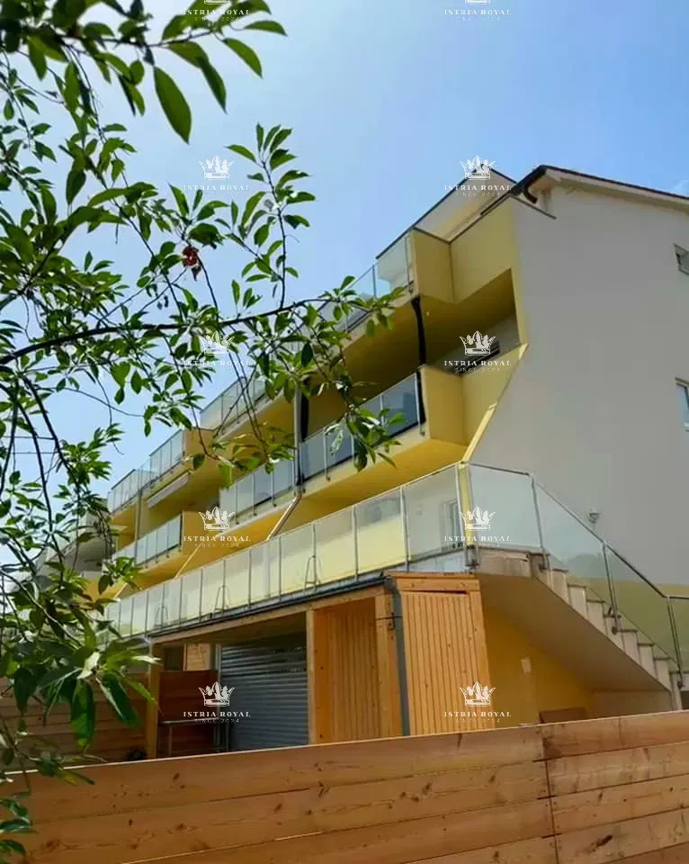 Istria, Ližnjan, two-storey apartment, large terrace, sea view. – 2